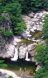 Mt. Naeyeonsan, Sangsaeng Waterfall
